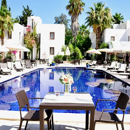 Le Jardin 2* בודרום